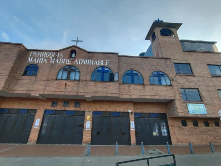 Parroquia María Madre Admirable — Vicaría Nuestra Señora del Rosario, Engativá, Bogotá