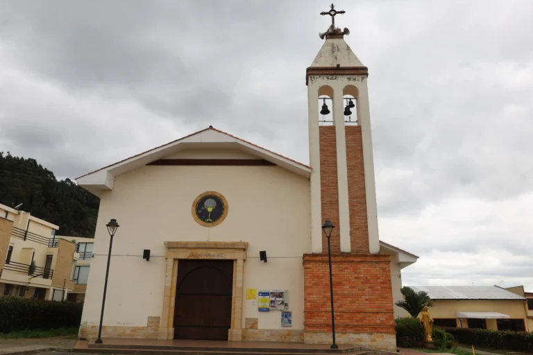 Parroquia Sagrada Eucaristía — Vicaría Nuestra Señora del Rosario, Engativá, Bogotá
